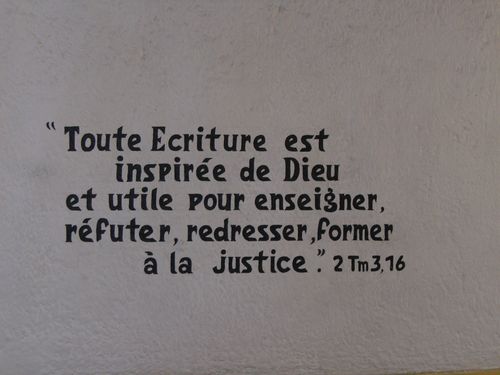 Scripture verse in French inside Hinche Cathedral
